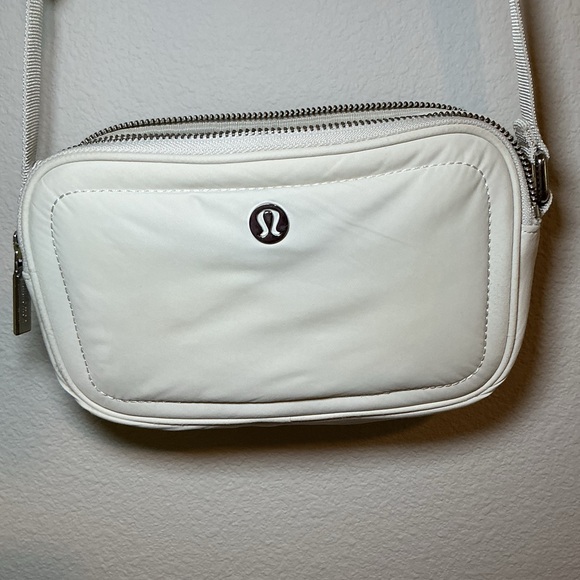 Lululemon White Crossbody Bag - Picture 2 of 6
